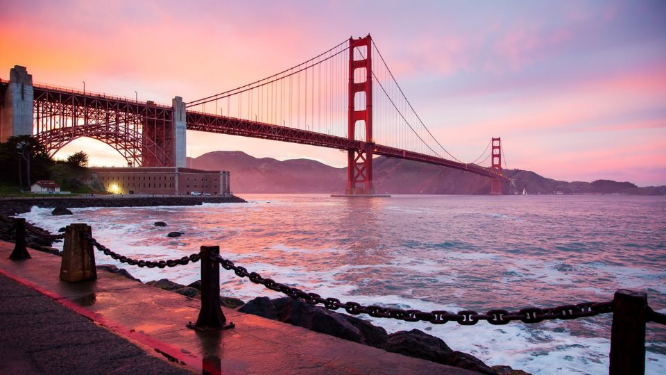 View over the Golden Gate Bridge at sunset